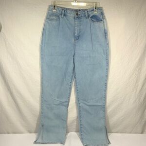 Boohoo High Rise Light Wash Jeans - Size 8P